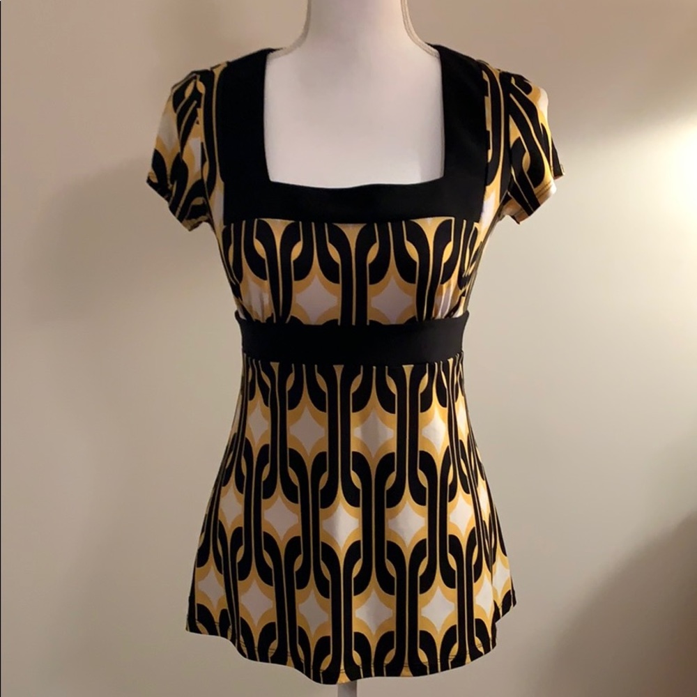 INC Petite Black/Yellow Geometric Top